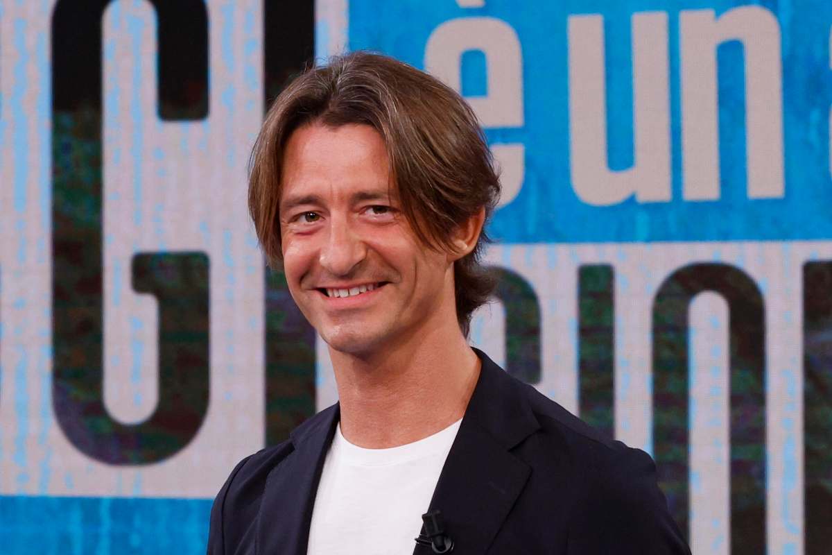 francesco oppini sorride